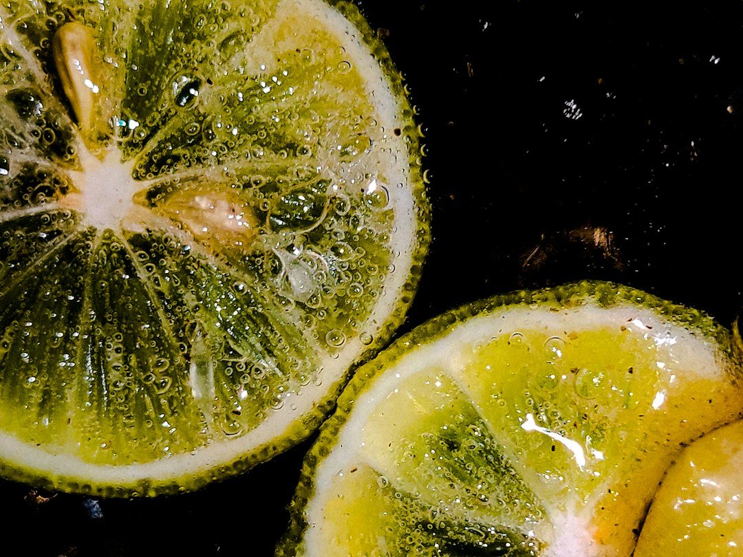 Lemon Juice Removal - Removing Press-On Nails with Lemon Juice